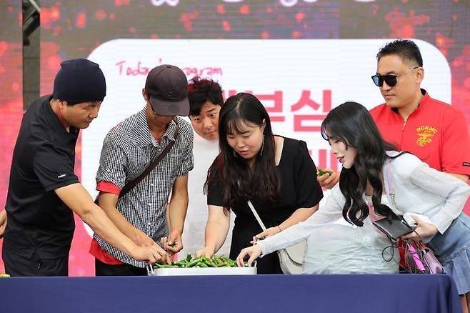 괴산 빨간맛 페스티벌 맵부심 푸드 파이터 대회. 괴산군 제공