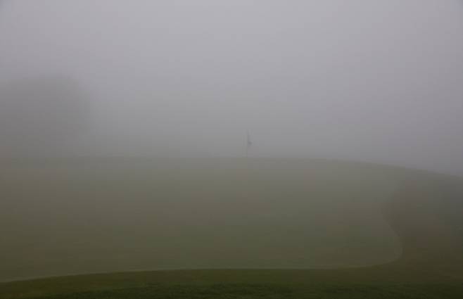 사진=KPGA 제공15일 핀크스 골프클럽 코스에 짙은 안개가 끼어 있다.&nbsp; &nbsp; &nbsp;사진=KPGA 제공