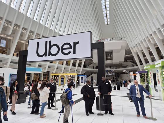 14일(현지시간) 미국 뉴욕 오큘러스에서 열린 우버 연례 행사 ‘2025 고-겟’의 체험 부스. 체험 부스는 16일까지 운영한다. 뉴욕(미국)=정용환 기자