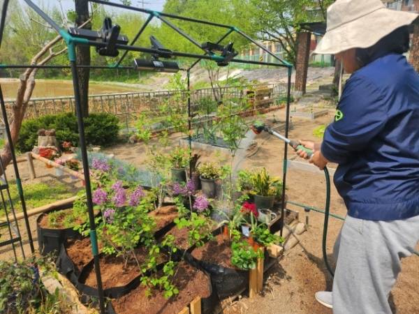 국제첨단농업전문학교 재학생 수업 모습. 박화선기자