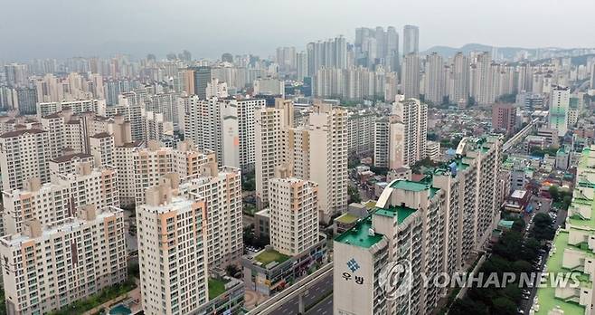 미분양이 많은 지방의 한 아파트 단지 전경. 연합뉴스