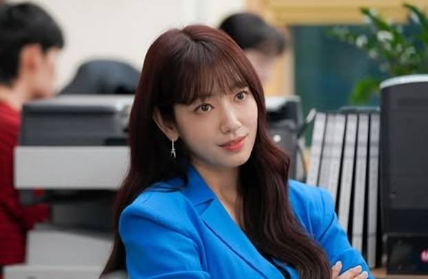 박신혜가 주인공을 맡은 SBS 드라마 ‘지옥에서 온 판사’가 미국 휴스턴국제필름페스티벌에서 TV 스페셜 드라마틱 부문 플래티넘을 수상했다. [사진출처 = 박신혜 인스타그램]