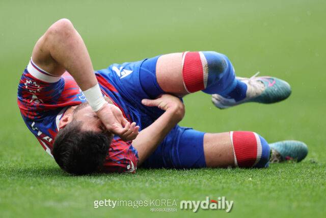 13년간 크리스털 팰리스에서 뛰었던 수비수 조엘 워드. 결국 부상으로 인해 동행을 끝내기로 했다./게티이미지코리아