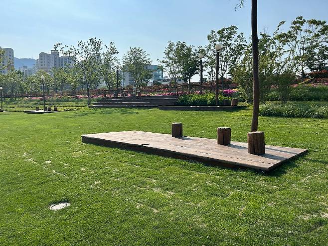 포지 잔디를 활용한 오천그린광장. 순천시 제공