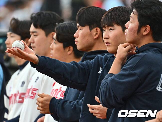 [OSEN=부산, 이석우 기자] 롯데 자이언츠 최준용 / foto0307@osen.co.kr