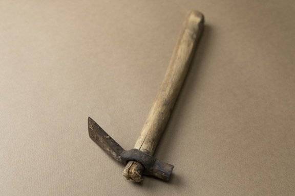 꽈끼: 각종 재료를 다듬기 위한 도구. 부천활박물관