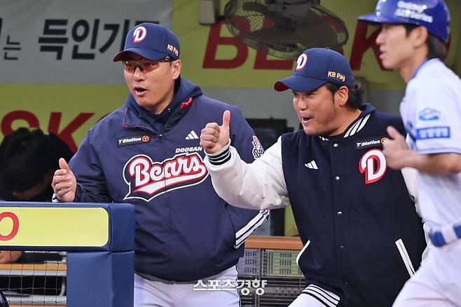 두산 이승엽 감독과 박석민 타격코치. 두산베어스 제공