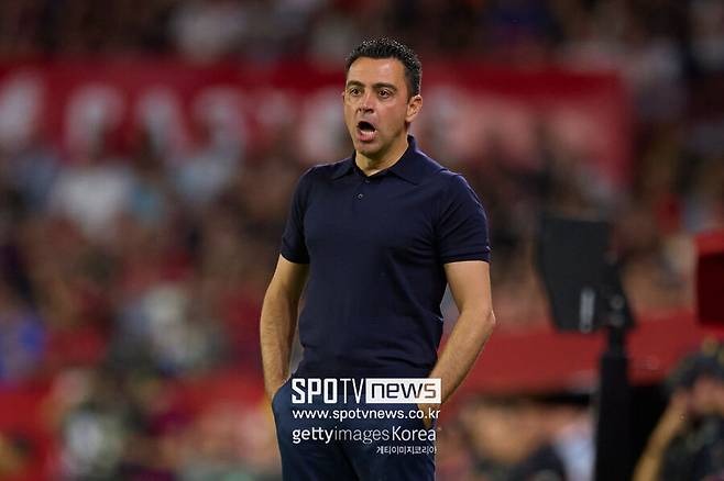 ▲ 바르셀로나는 레전드 출신의 사비 에르난데스 감독과 이번 시즌까지만 함께하기로 했다. 올 시즌 한 차례 사임 발표 이후 만류로 가닥이 잡히기도 했지만 사비 감독이 조안 라포르타 회장의 심기를 거스르는 말 한마디로 사이가 멀어졌다. 사비 감독의 후임으로는 전 독일 대표팀 감독이었던 한지 플릭이 유력하다.