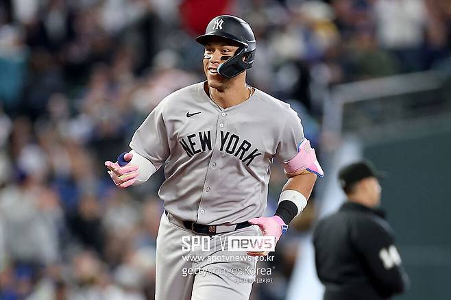 ▲ 뉴욕 양키스 강타자 애런 저지가 15일(한국시간) 시애틀 매리너스와 경기에서 시즌 15호 홈런을 터뜨렸다.