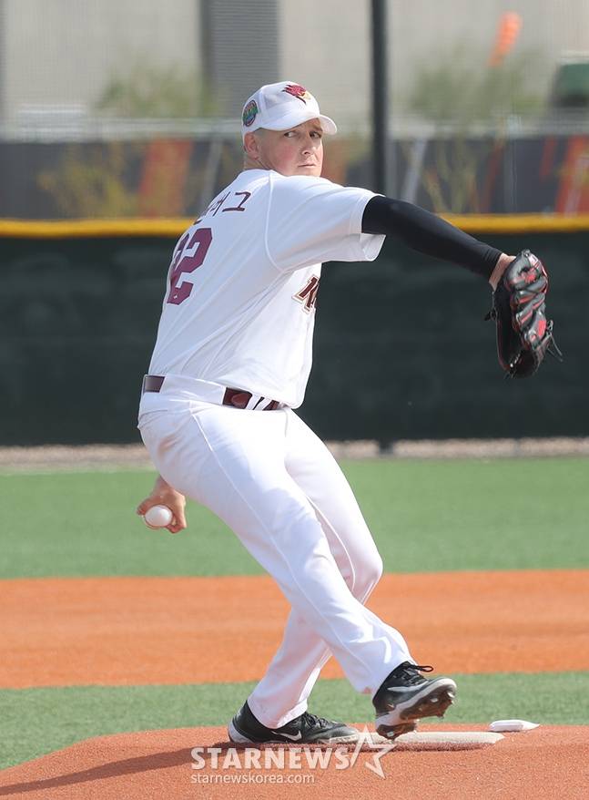 키움의 유일한 외국인 투수 케니 로젠버그. /사진=김진경 대기자
