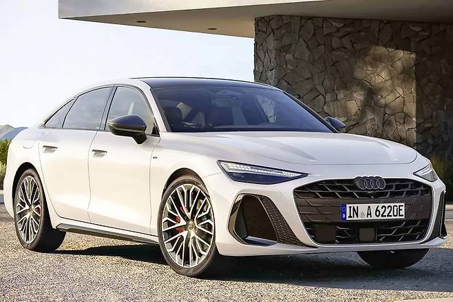 아우디 2025 A6 e 하이브리드