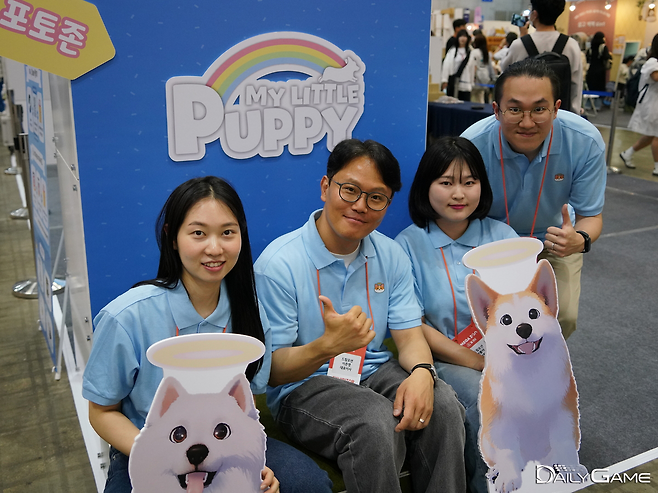 '애견인들에 행복한 기억을 선물하는 게임'을 만들겠다고 다짐하는 개발진.