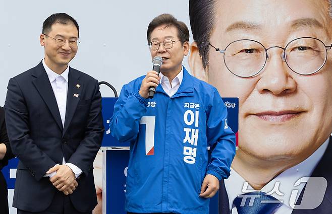 이재명 더불어민주당 대통령 후보가 16일 오전 전북 익산시 익산역 동부광장에서 김상욱 무소속 의원을 지지자들에게 소개하고 있다. 2025.5.16/뉴스1 ⓒ News1 이재명 기자
