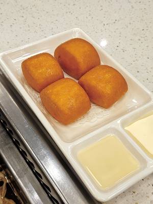 애피타이저로 즐기기 좋은 꽃빵 ⓒ독자 제공