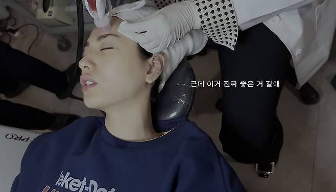 유튜브 〈NA(   )NA〉