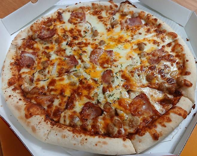 베이컨 체다 치즈 피자