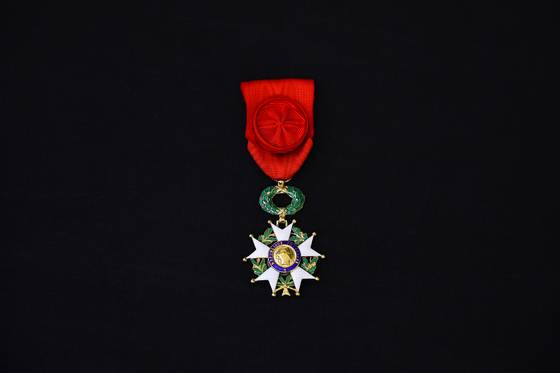 레지옹 도뇌르 오피시에 훈장. 김종호 기자