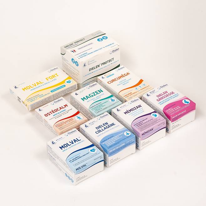 한국에 소개되는 디엘렌 제품은 총 9종으로, 피부 장벽과 피부 면역을 위한 콜라겐(Collagene), 혈압 관리와 혈관 건강에 도움을 주는 몰발(Molval), 두뇌 영양제 메모잔(Memozan), 관절 영양제 오스테오캄, 항긴장 및 항불안 영양제 마그젠(Magzen), 임산부·수유부 전용 기초영양제 그로세스(Dielen Grossesse) 등이 포함된다. /사진제공=비타믹스