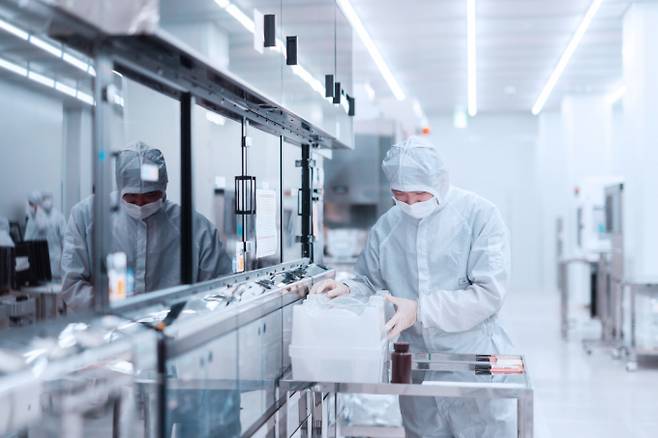 반도체 밸류체인을 확장한 SK에코플랜트는 올해 실적이 크게 개선될 전망이다. 사진은 SK머티리얼즈퍼포먼스 소재 공정 전경./사진=SK에코플랜트