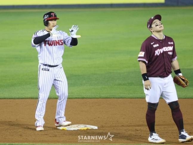 함창건(왼쪽). /사진=김진경 대기자