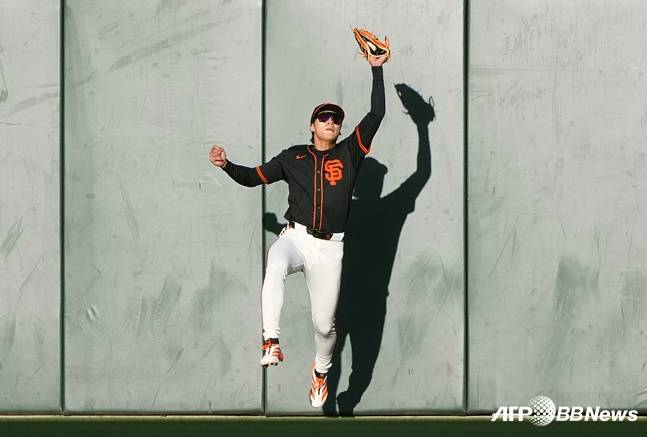 이정후의 수비 장면. /AFPBBNews=뉴스1