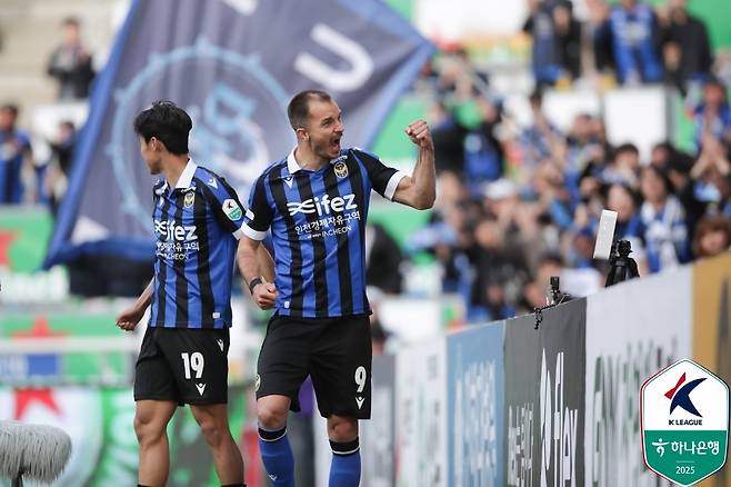 파죽지세로 K리그2 선두를 달리고 있는 인천이 7연승에 도전한다. (한국프로축구연맹 제공)