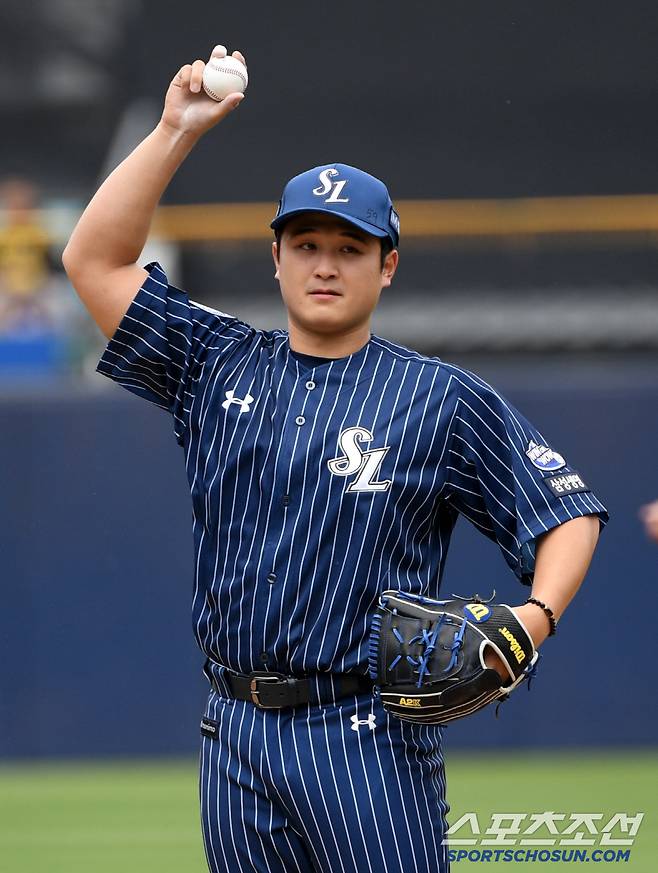 11일 대구 라이온즈파크에서 열린 삼성 라이온즈와 LG 트윈스의 경기. 삼성 최원태가 숨을 고르고 있다. 대구=박재만 기자 pjm@sportschosun.com/2025.05.11/