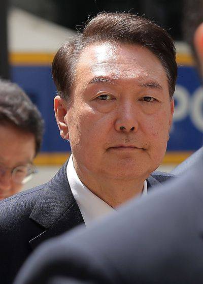 내란 우두머리 혐의로 기소된 윤석열 전 대통령이 지난 12일 서울 서초구 중앙지법에서 오후부터 재개되는 공판에 출석하고 있다. 2025.05.12 사진공동취재단