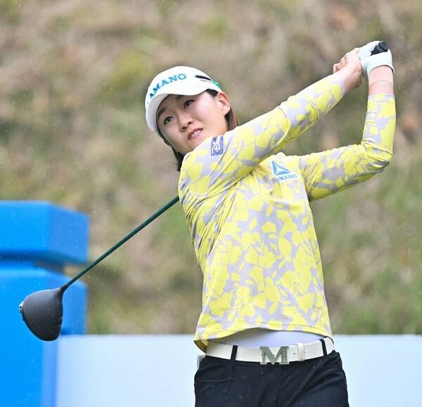2025년 한국여자프로골프(KLPGA) 투어 제17회 두산 매치플레이 대회에 출전한 최은우 프로가 셋째 날 조별리그 3라운드에서 경기하는 모습이다. 사진제공=KLPGA
