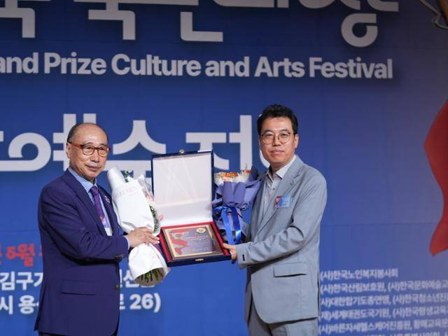안 PD는 지난 3월 방송된 ENA '퀵 빌드하우스'를 연출하며 울림을 전했다. 안성곤 PD 제공 방송된 ENA '퀵 빌드하우스'를 연출하며 울림을 전했다. 안성곤 PD 제공