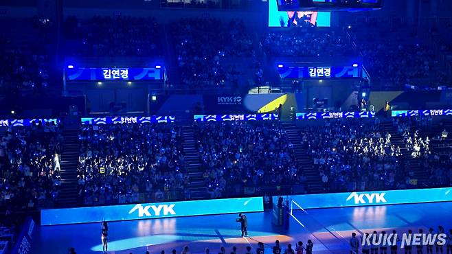 김연경이 17일 인천 삼산월드체육관에서 소개되고 있다. 김영건 기자