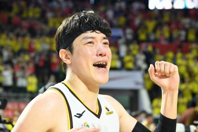 허일영은 오리온, SK, LG까지 총 3개 구단에서 우승을 경험한 KBL 첫 주인공이 됐다. 사진=KBL 제공