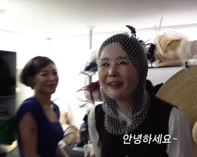 장영란이 강희재의 소품들을 착용해 봤다. / 유튜브 'A급 장영란' 캡처