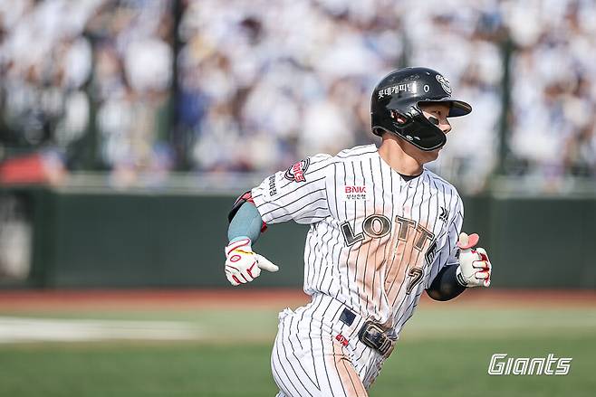 ▲ 롯데 장두성은 1번타자로 나와 멀티히트를 폭발했다. ⓒ롯데 자이언츠