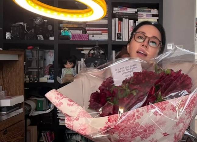 ▲ 출처| 엄정화 개인 계정