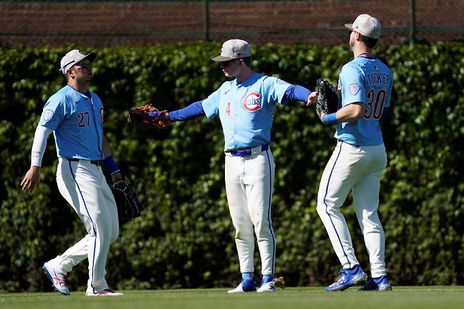 컵스 외야수 피트 크로우-암스트롱이 17일 미국 일리노이주 시카고의 리글리필드에서 열린 2025 미국프로야구 메이저리그(MLB) 시카고 화이트삭스와의 홈경기에 1번타자 겸 중견수로 선발 출전해 5타수 4안타(1홈런) 6타점 2득점으로 팀의 13-3 대승을 이끌었다. REUTERS 연합뉴스