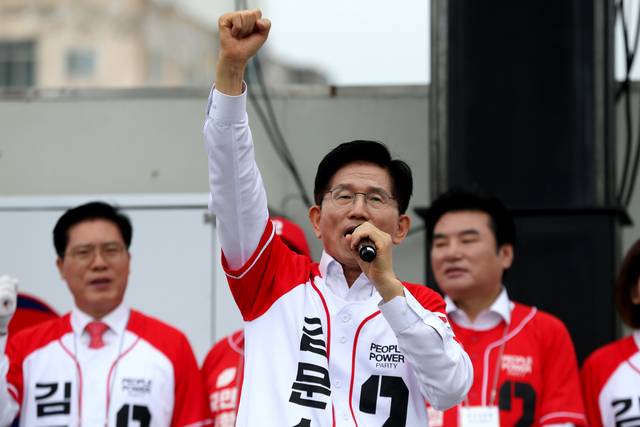 김문수 국민의힘 대선 후보가 선거 유세활동을 하고 있다.