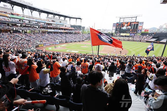 홈 18경기 연속 매진 기록을 세운 한화 이글스. /뉴스1 DB ⓒ News1 김기남 기자