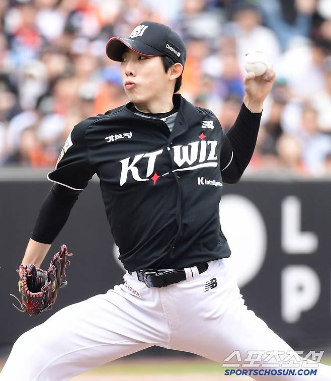 27일 대전 한화생명볼파크에서 열린 한화와 KT의 경기. 선발 투구하는 KT 오원석. 대전=송정헌 기자songs@sportschosun.com/2025.04.27/