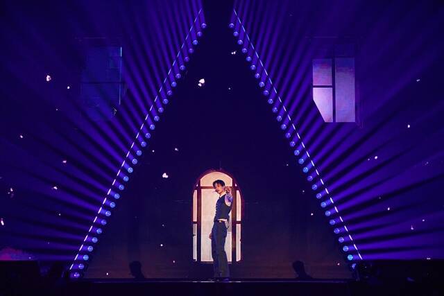 카이는 "(데뷔한 지) 14년 차가 됐는데 아직도 보여줄 게 많다"고 말했다. /SM엔터테인먼트