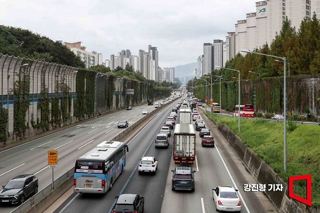 서울 경부고속도로의 모습. 강진형 기자