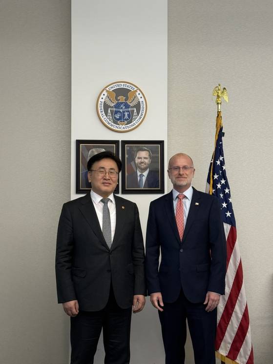 지난 14일 미 FCC 카 위원장과 면담한 유상임 과기정통부 장관. 사진 과기정통부