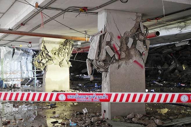 이달 초 공개된 붕괴 현장 내부 모습. (사진 출처 : 태국 카오솟)