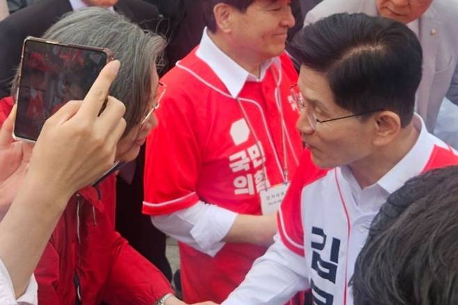 이 위원장과 김문수 대선 후보. (사진=이수정 위원장 페이스북 캡처) *재판매 및 DB 금지