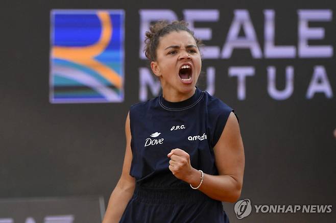 득점 후 기뻐하는 파올리니 [EPA=연합뉴스]