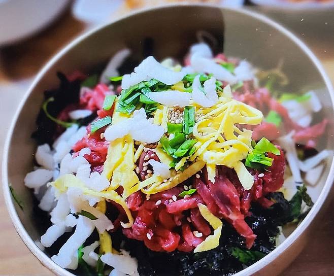 생고기 비빔밥. (사진= 김영복 연구가)