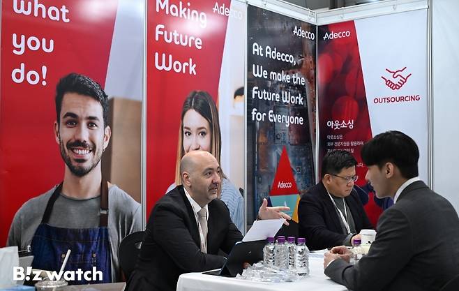 19일 서울 강남구 삼성동 코엑스에서 국내 구직자의 외국인 투자기업과 해외기업 취업, 외국인 유학생의 국내 취업을 지원하기 위해 마련된 '2025 글로벌 탤런트 페어'(Global Talent Fair)'개 개최되고 있다./사진=이명근 기자 qwe123@