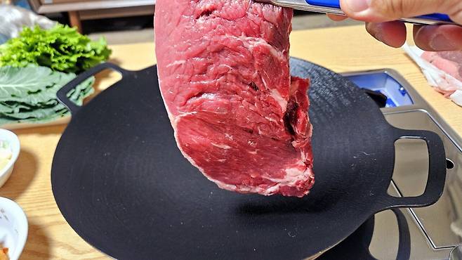 20250518_211605.jpg 저녁 코스트코 통 채끝등심 손질해서 냠냠