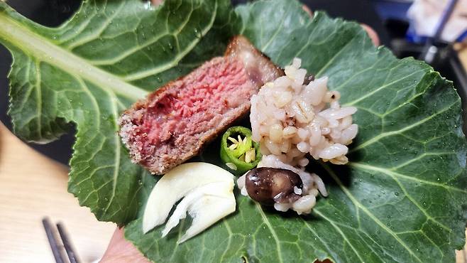 20250518_214123.jpg 저녁 코스트코 통 채끝등심 손질해서 냠냠