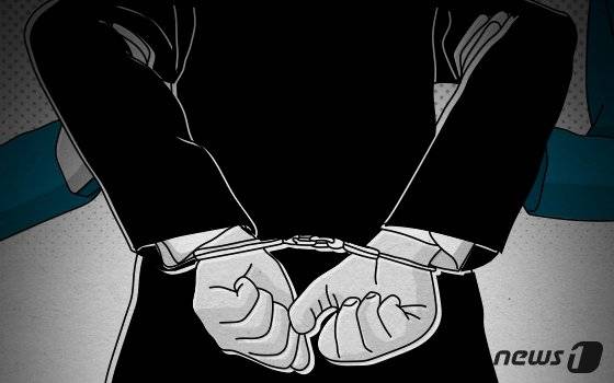 '택배기사가 강도로 돌변'…50대 긴급체포